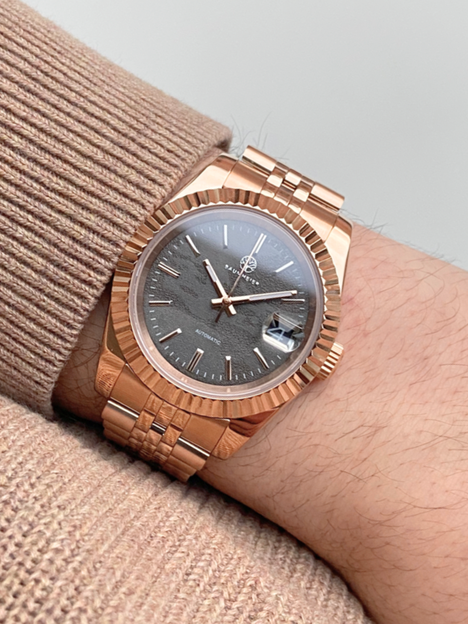 "Ember" | Tarmac Textured Dial | Just Date | 40 mm