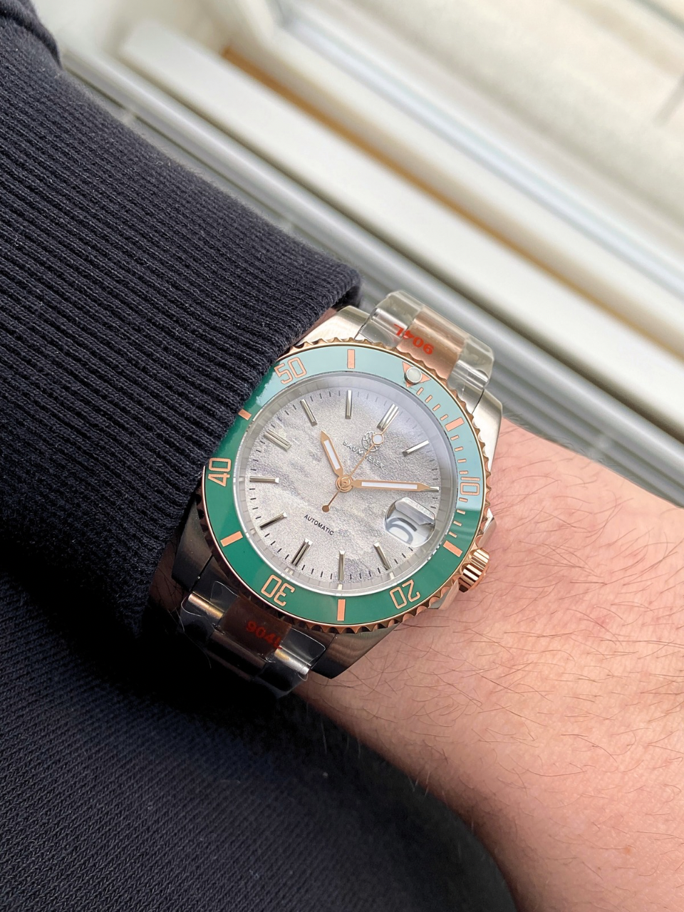 "Everrose" | Tarmac Textured Dial | Just Date | Bi-Color | 40 mm