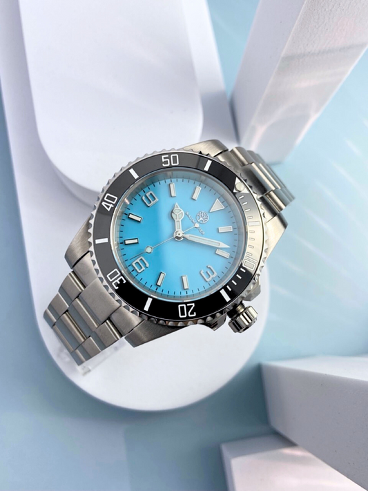 "Skydive" | Diver | Tiffany-Blue | 40 mm